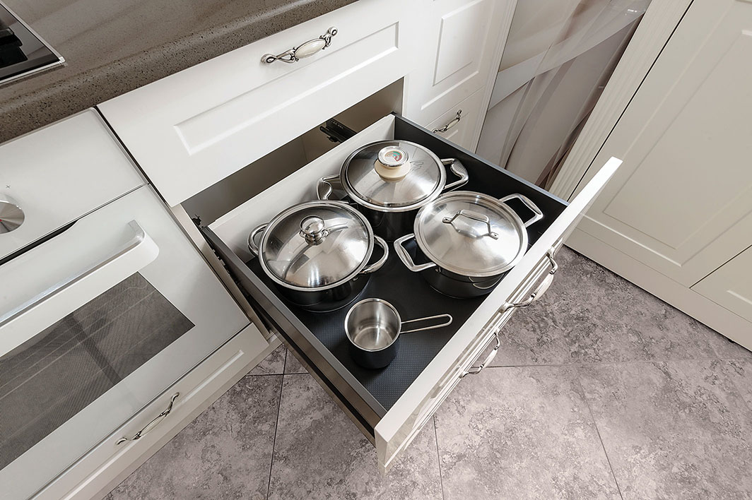Solving Real Storage and Functionality Issues with Slim Box Drawer Systems in Indian Modular Kitchens                  Indian kitchens are complex, high-functioning spaces that require hardware capable of matching their intensity.          View more details